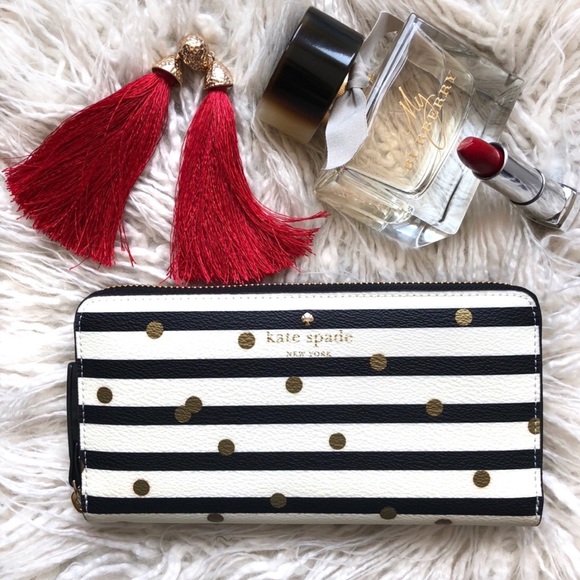 kate spade Handbags - Kate Spade Hawthorne Lane Confetti Dot Lacey